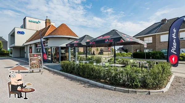 1763054464-pizza hut